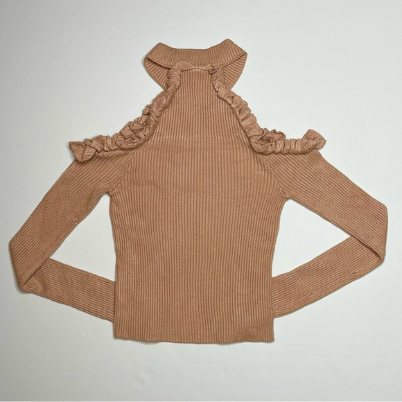 Forever 21 Cold Shoulder Long Sleeve Top - Picture 2 of 6